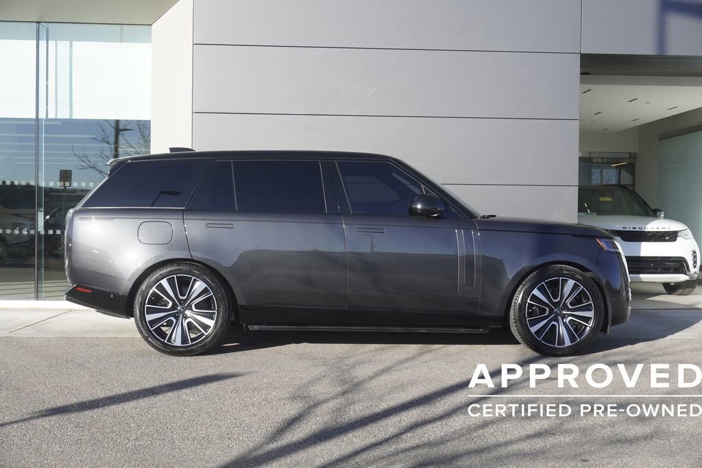 Used 2025 Land Rover Range Rover Long Wheelbase SE image 7