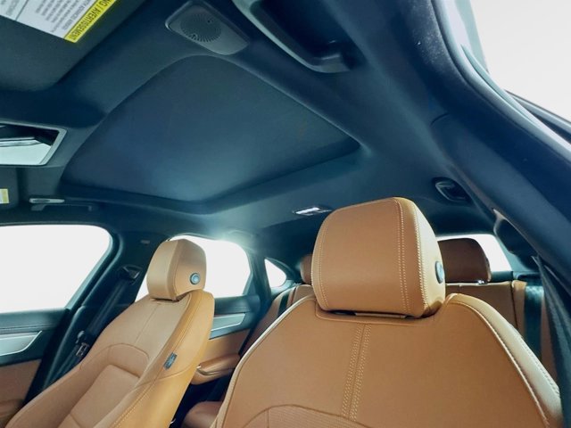 Used 2024 Jaguar XF R-Dynamic SE image 14