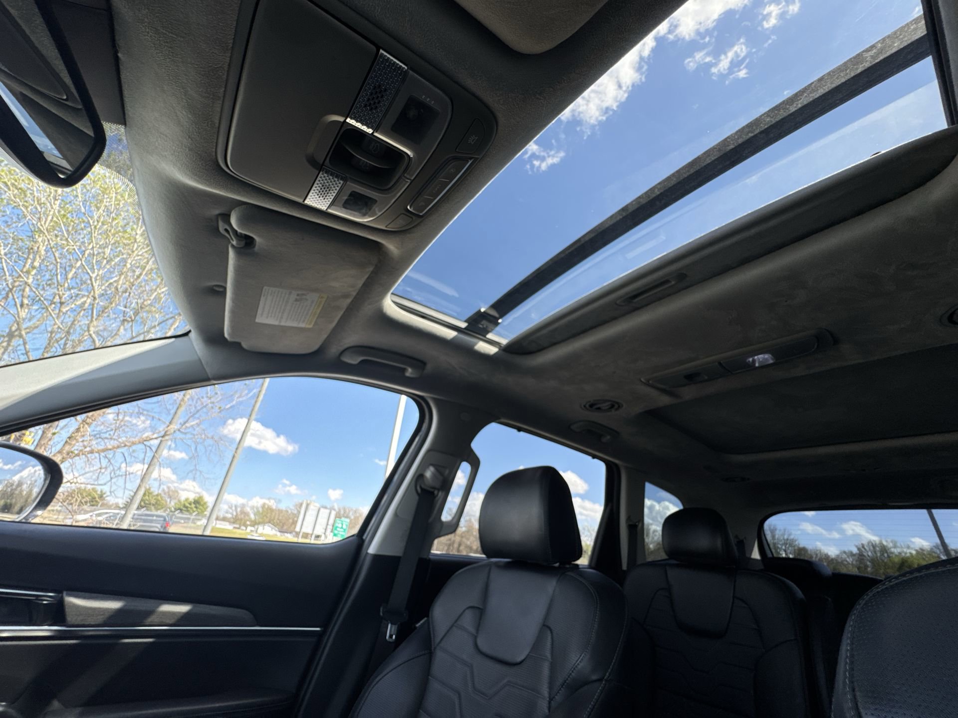 Used 2022 Kia Telluride SX w/ SX Prestige Package AWD/4WD image 22