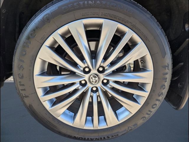 Used 2023 Toyota Highlander Platinum image 20