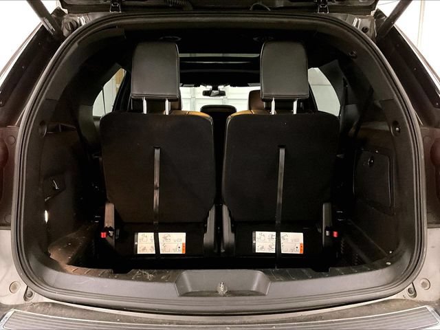 Used 2018 Ford Explorer XLT w/ Equipment Group 202A AWD/4WD image 36