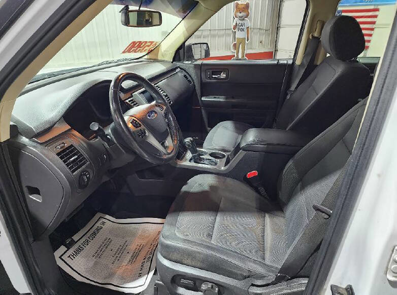 Used 2018 Ford Flex SE image 9