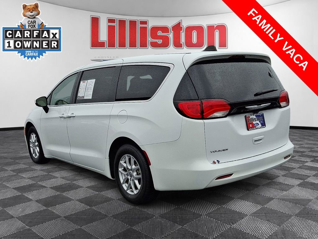 Used 2023 Chrysler Voyager LX FWD image 6