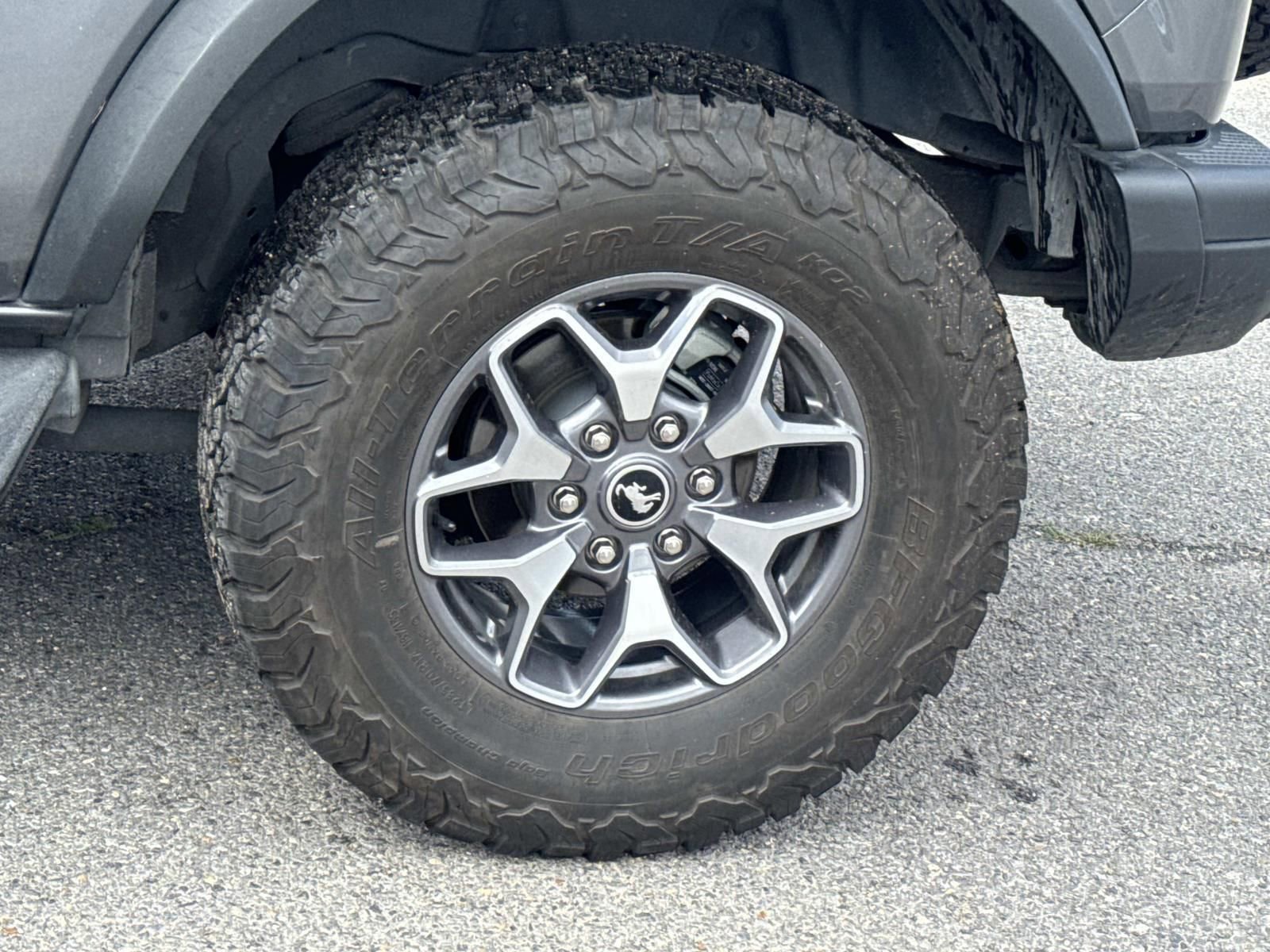 Used 2023 Ford Bronco Badlands image 3