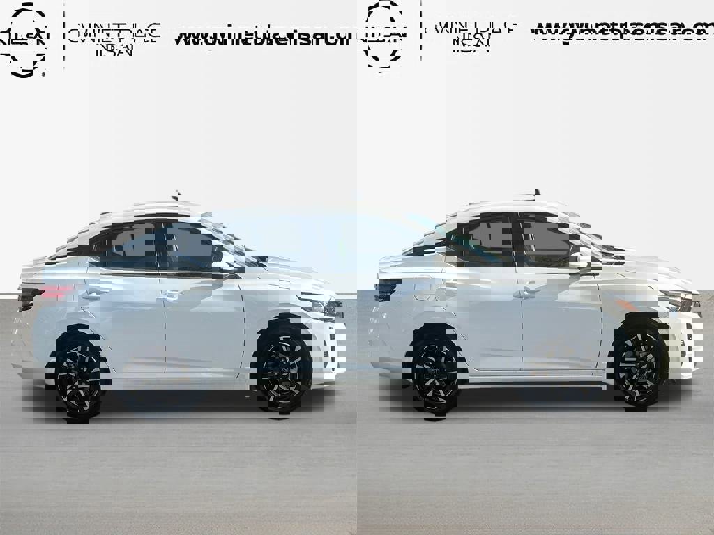 New 2025 Nissan Sentra SV image 4