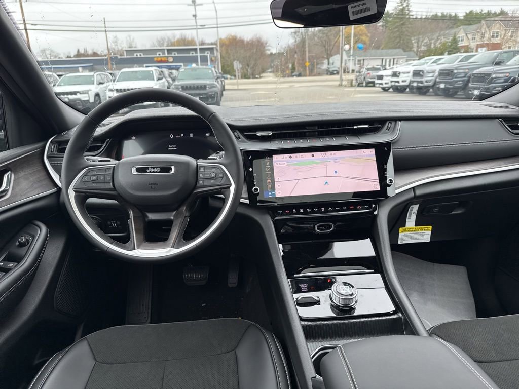 New 2026 Jeep Grand Cherokee Altitude image 22
