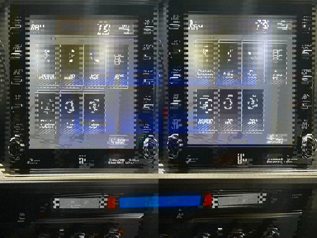 Used 2023 Toyota Tacoma Limited image 27