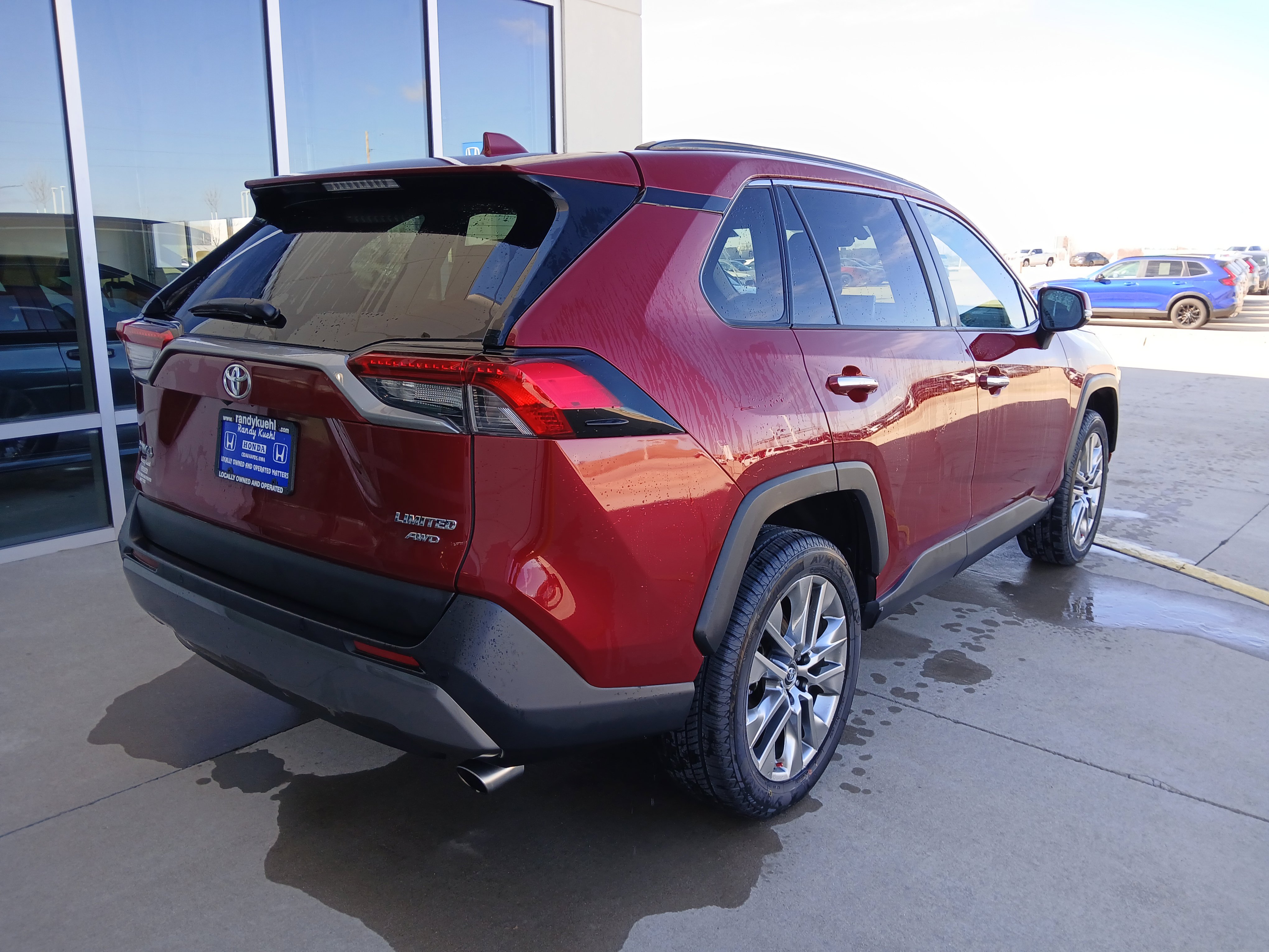 Used 2019 Toyota RAV4 Limited w/ Cold Weather Package image 6