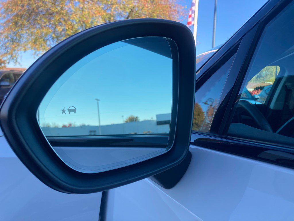 Used 2025 Buick Envision Sport Touring AWD/4WD image 19