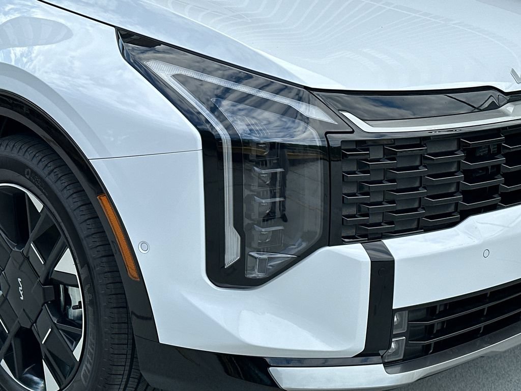 New 2026 Kia Sportage SX FWD image 11