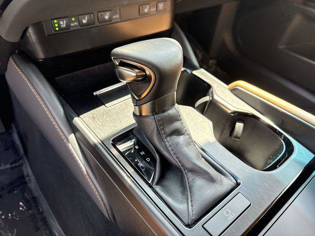 Certified 2024 Lexus ES 350 w/ Premium Package FWD image 20
