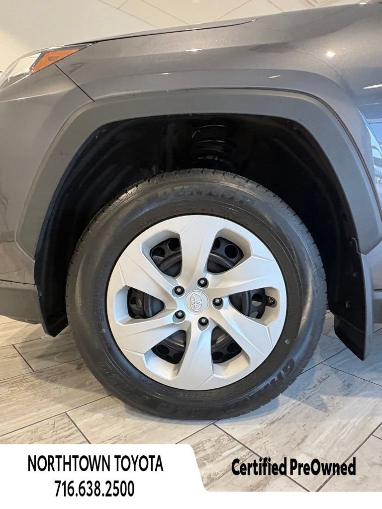 Used 2023 Toyota RAV4 LE AWD/4WD image 12