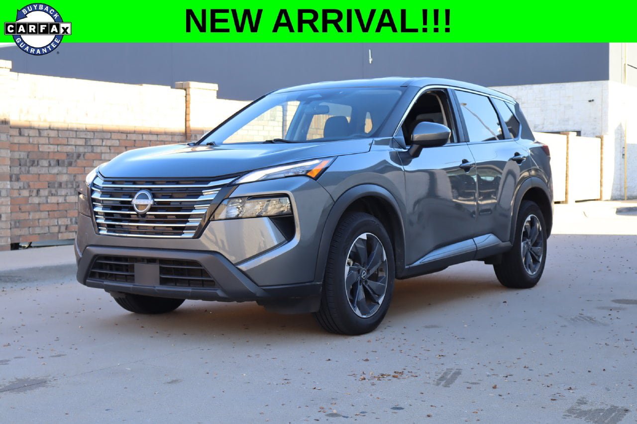 Used 2024 Nissan Rogue SV
