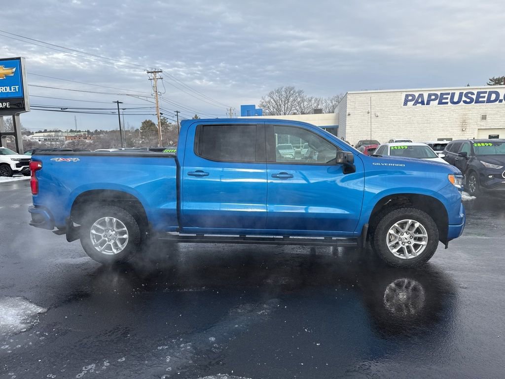 Used 2022 Chevrolet Silverado 1500 RST image 2