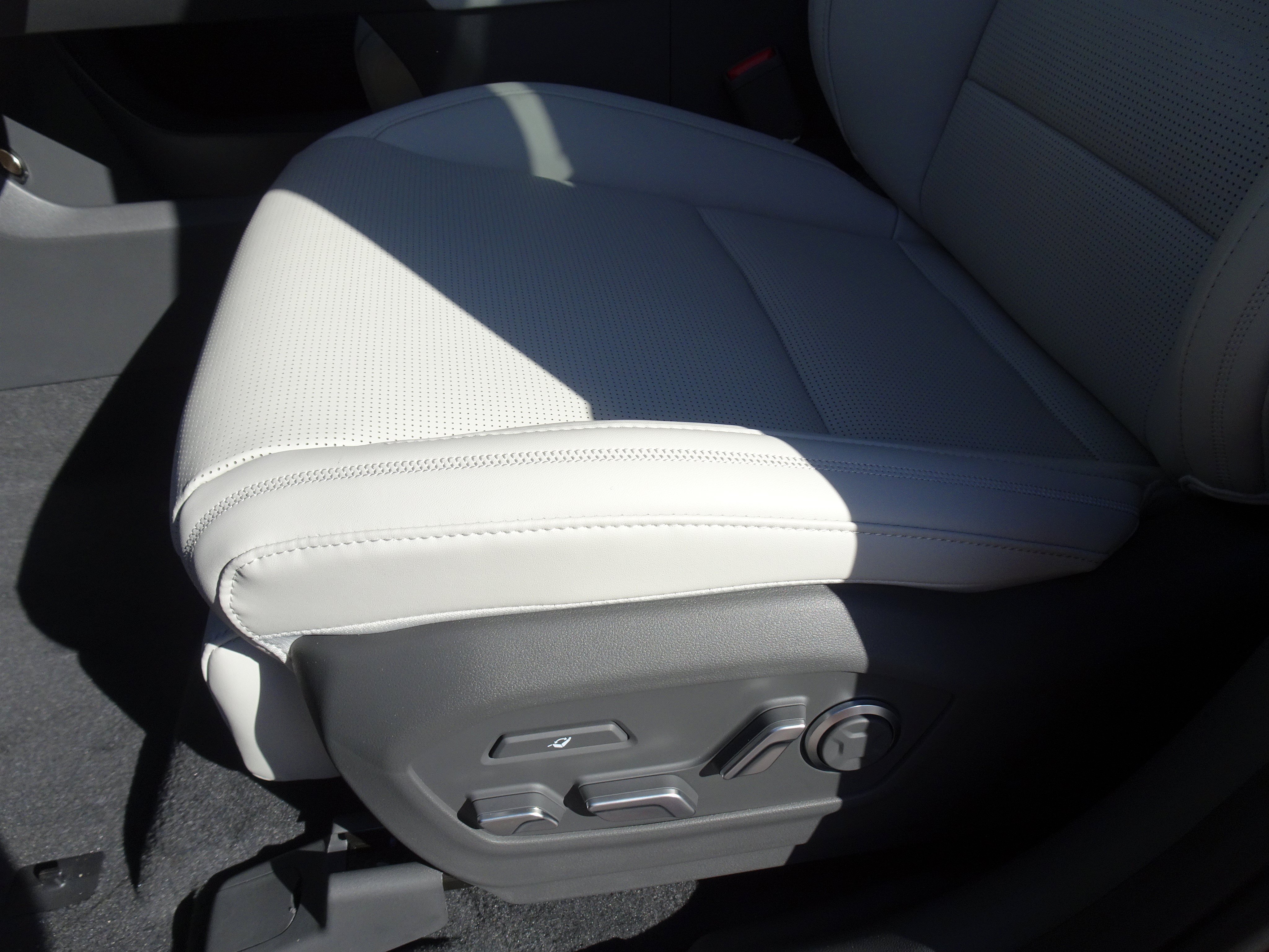 New 2026 Hyundai Santa Fe Calligraphy AWD/4WD image 8