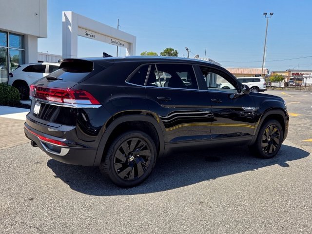 New 2026 Volkswagen Atlas Cross Sport SE FWD image 14