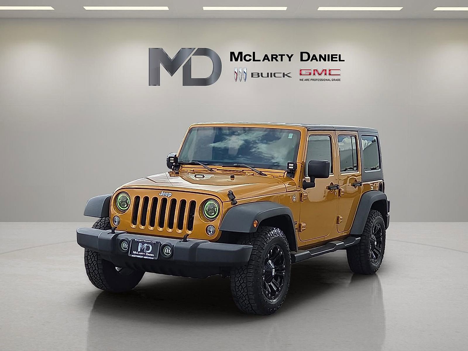 Used 2014 Jeep Wrangler Unlimited Sport w/ Trailer Tow Group AWD/4WD image 2