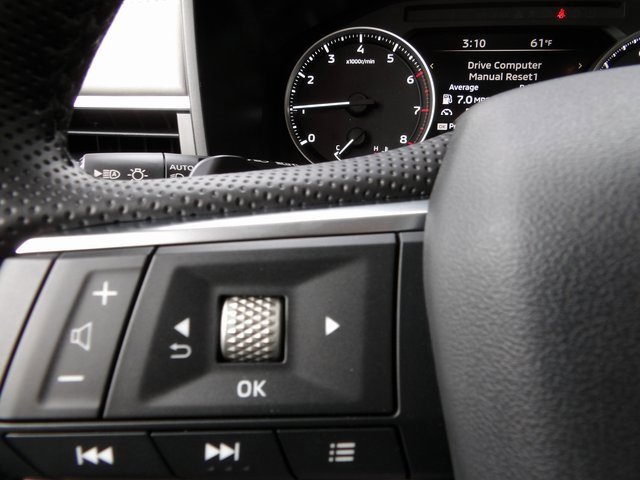 New 2025 Mitsubishi Outlander SE image 30