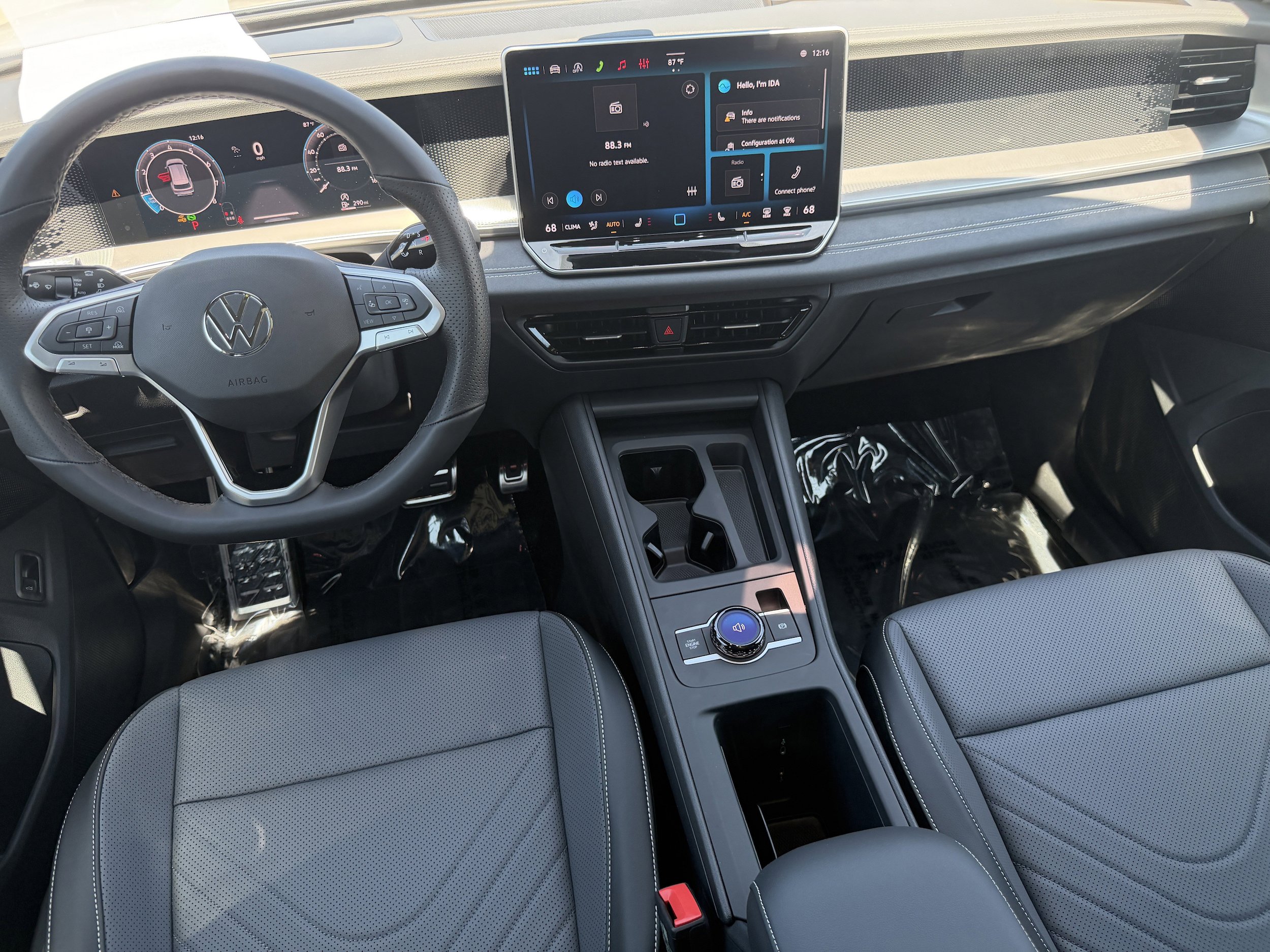 New 2026 Volkswagen Tiguan SE R-Line FWD image 13