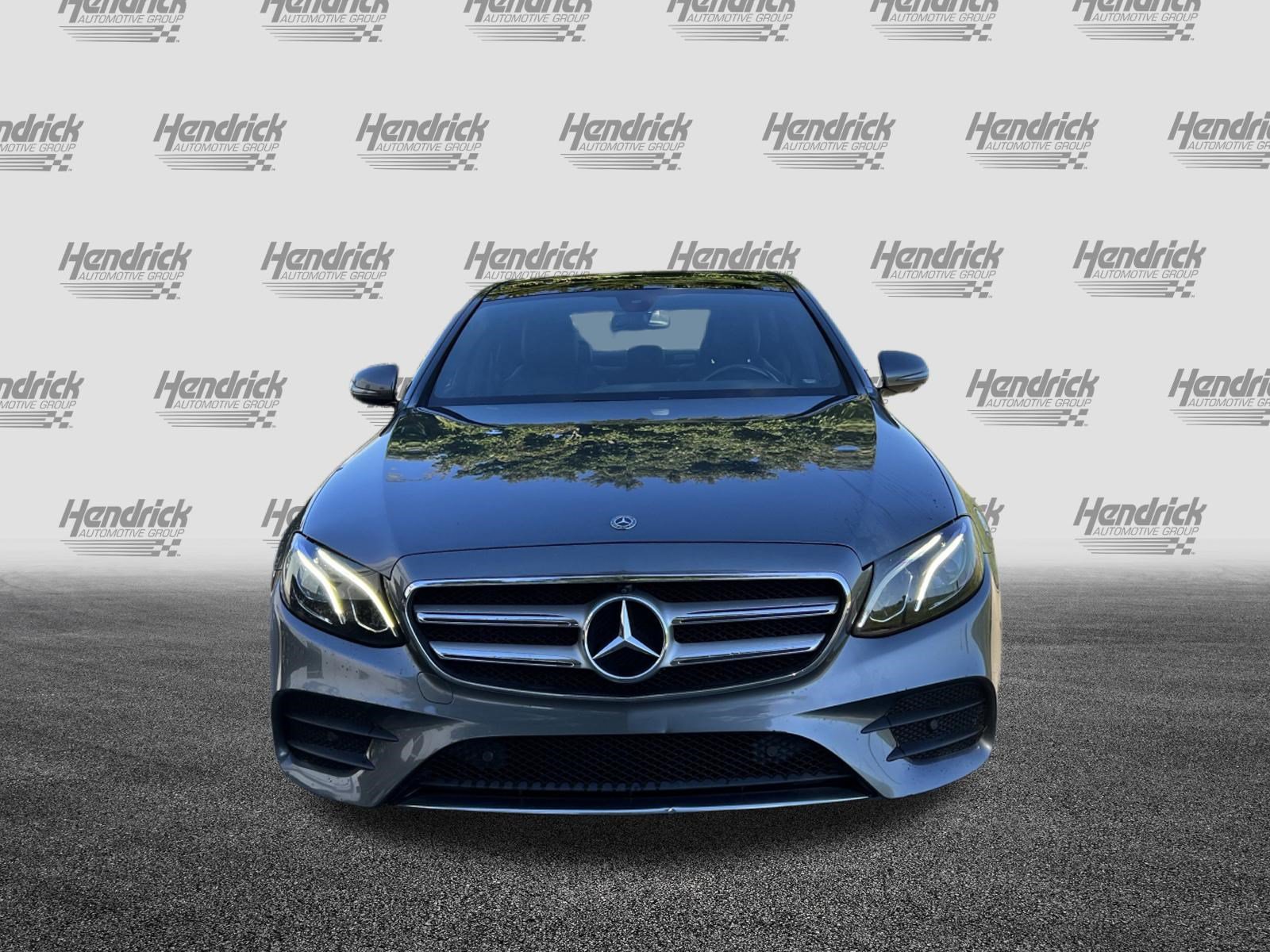 Used 2020 Mercedes-Benz E 350 4MATIC Sedan image 3
