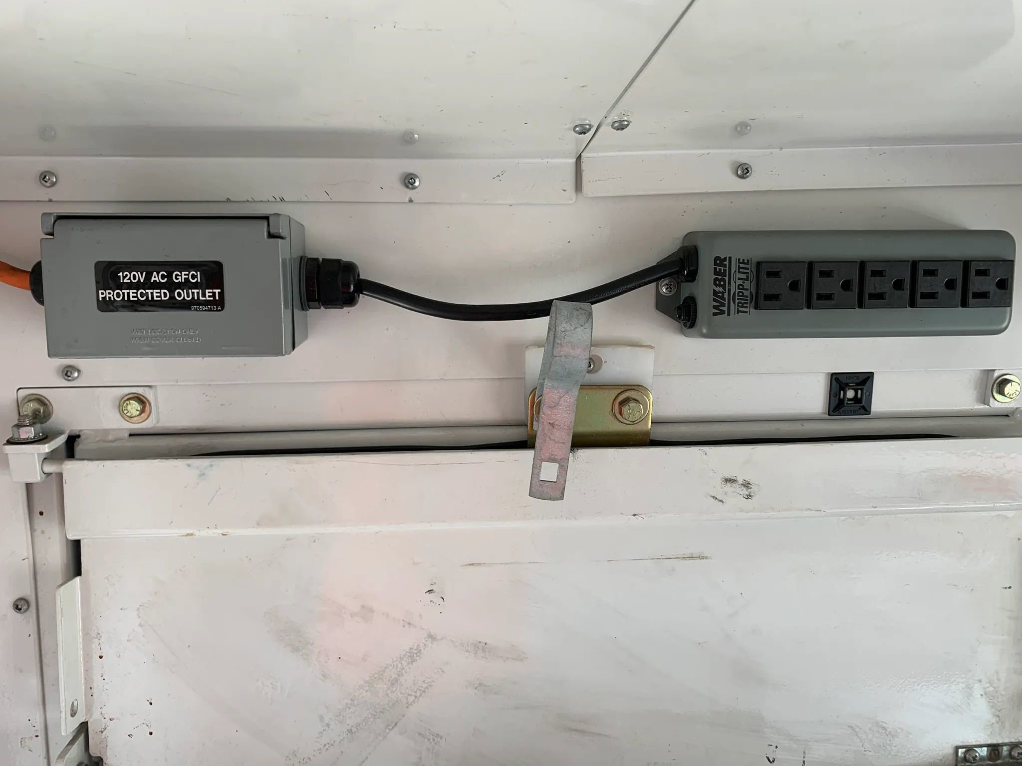 Used 2019 Ford E-350 and Econoline 350 Super Duty RWD image 39