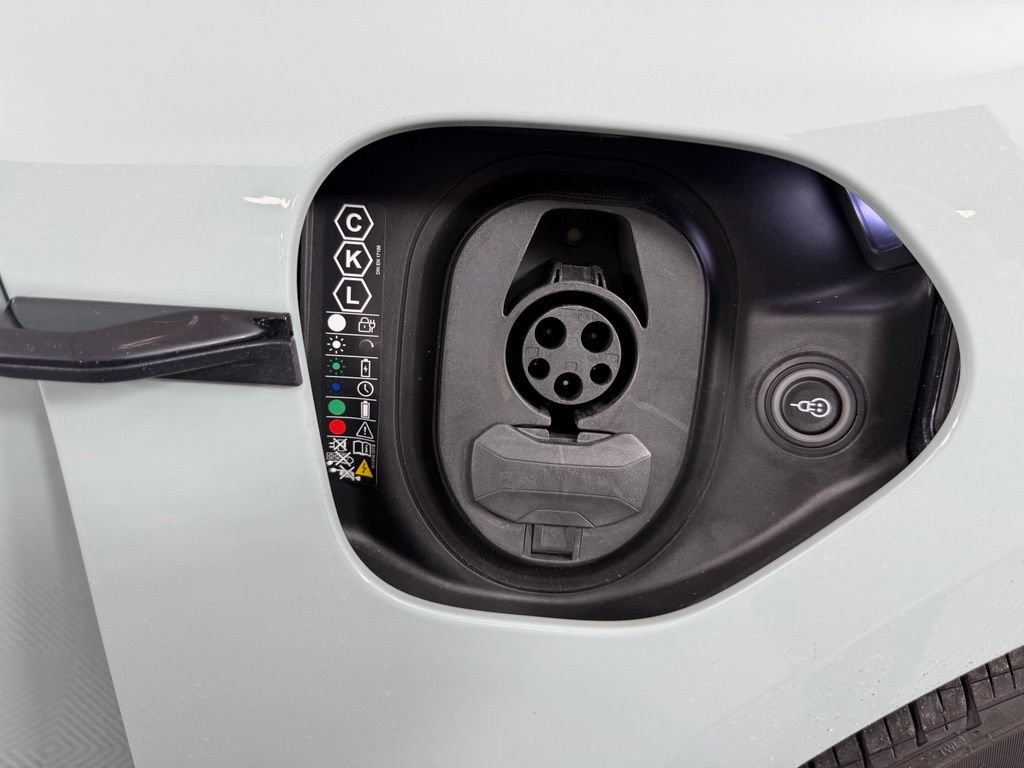 Certified 2026 Porsche Taycan RWD image 42