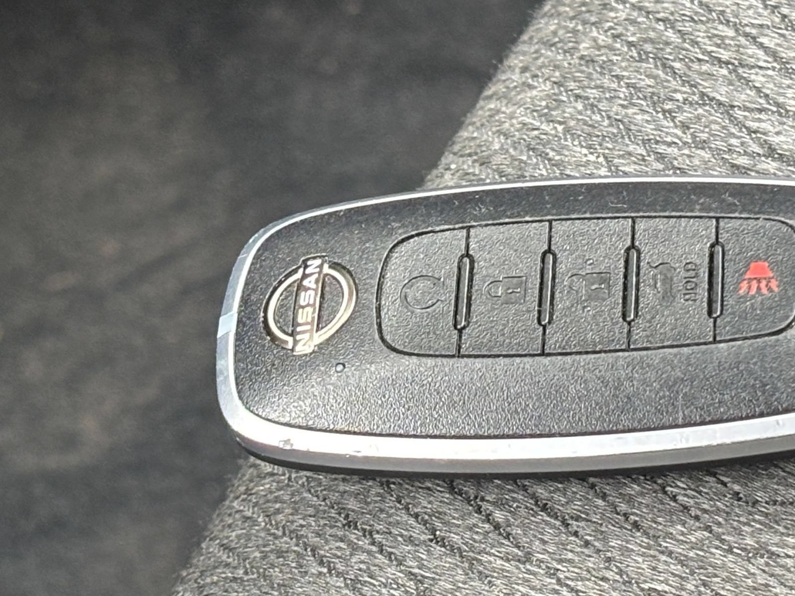 Used 2025 Nissan Rogue SV FWD image 25