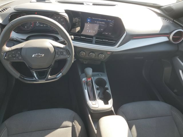Certified 2025 Chevrolet Trax RS w/ Driver Confidence Package FWD image 10