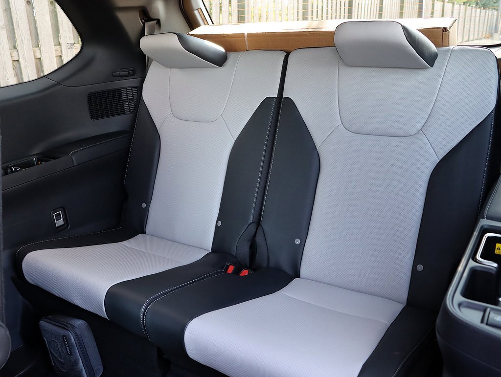 New 2026 Lexus TX 500h AWD image 16