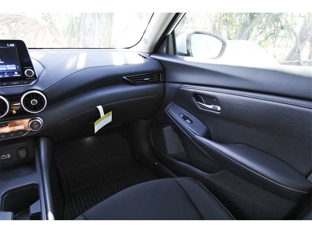 Used 2025 Nissan Sentra SV w/ All-Weather Package image 10