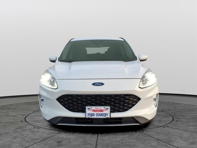 Used 2020 Ford Escape Titanium image 2