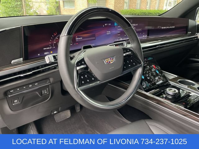 Certified 2025 Cadillac Escalade Luxury w/ LPO, Floor Liner Package AWD/4WD image 10