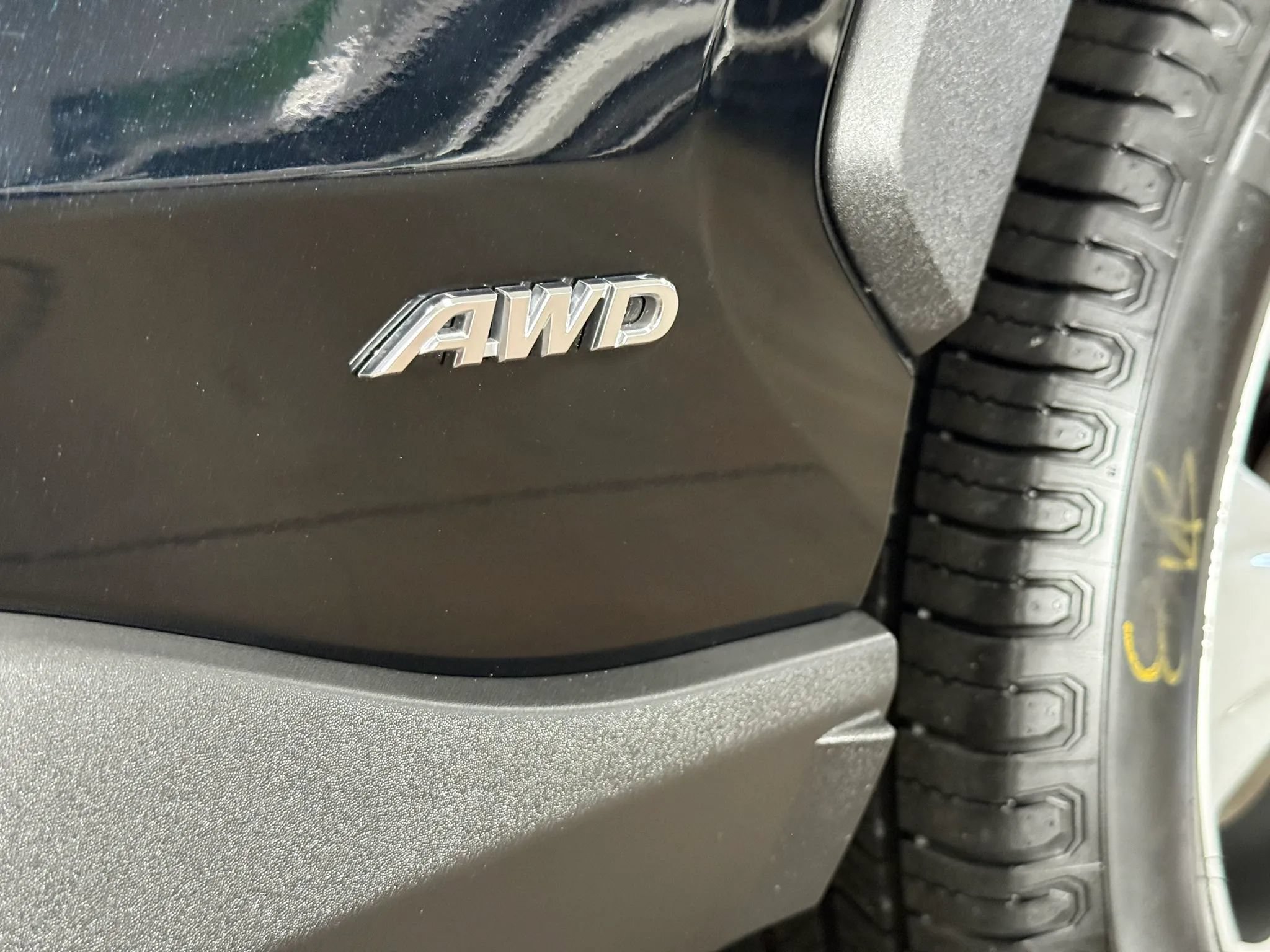 Used 2019 Toyota RAV4 XLE AWD/4WD image 9