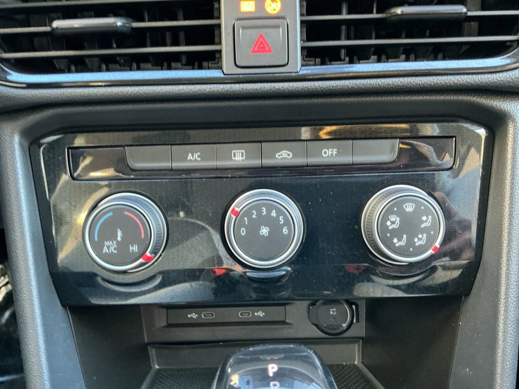 Used 2025 Volkswagen Taos S w/ Taos MDO Package image 18