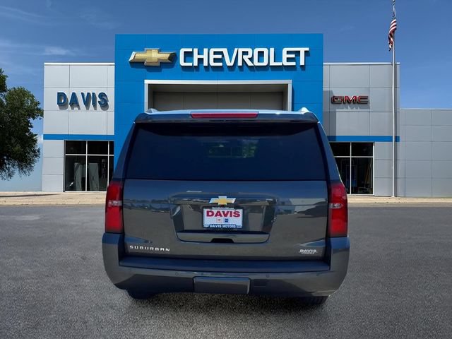 Used 2019 Chevrolet Suburban LT w/ Luxury Package AWD/4WD image 4
