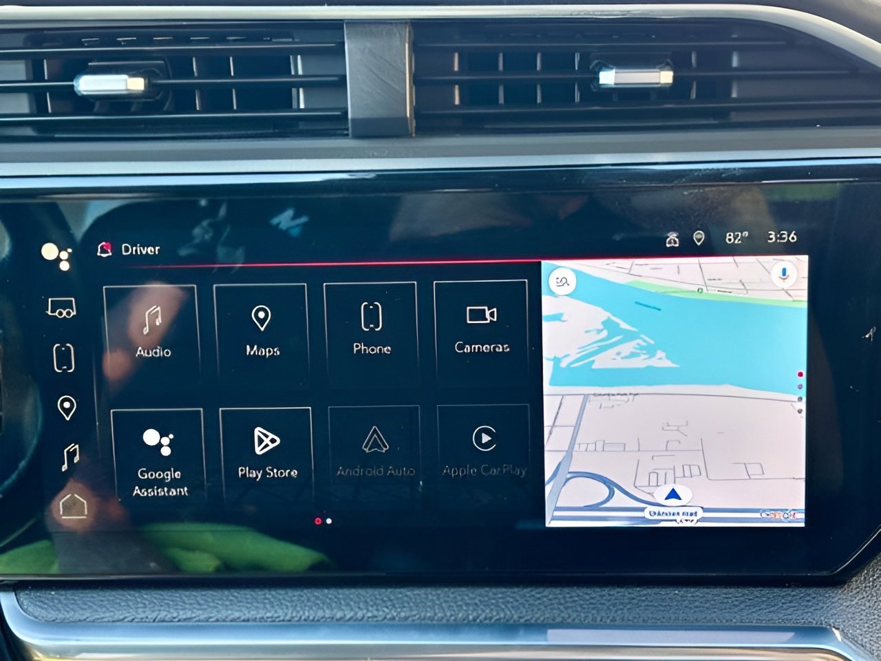 Used 2024 GMC Sierra 2500 Denali w/ Technology Package image 17