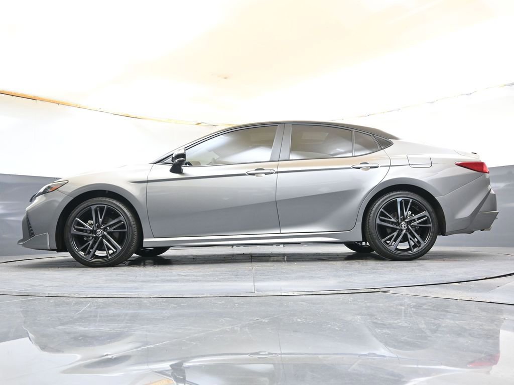 Used 2025 Toyota Camry XSE AWD/4WD image 32