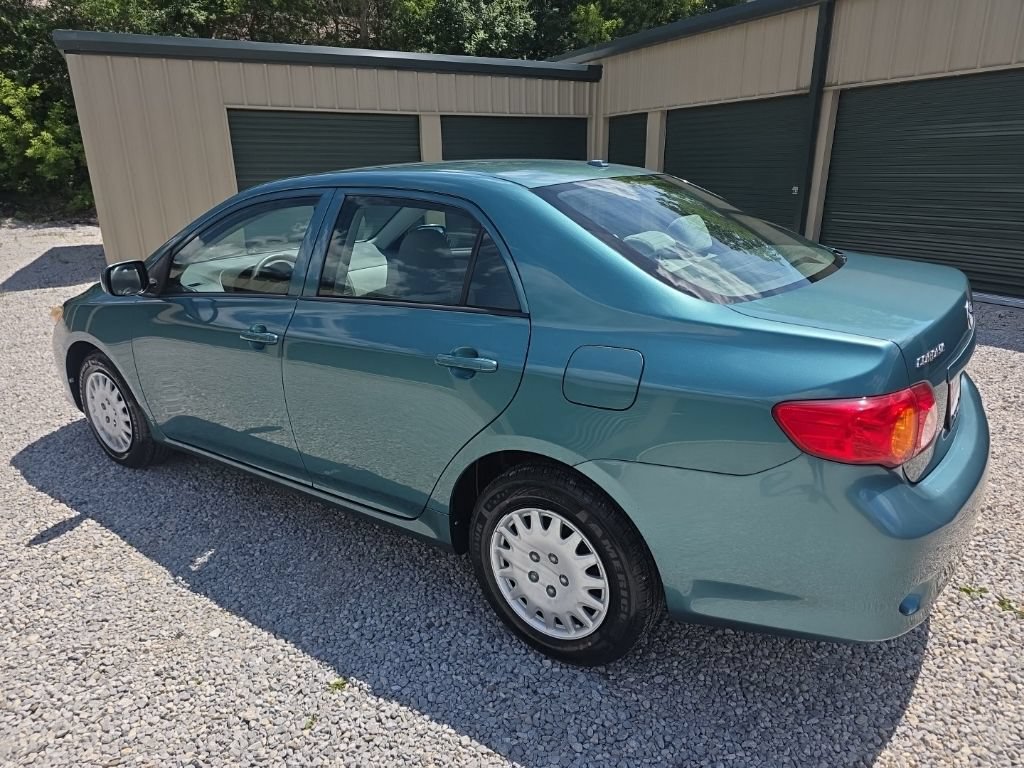 Used 2009 Toyota Corolla LE FWD image 3