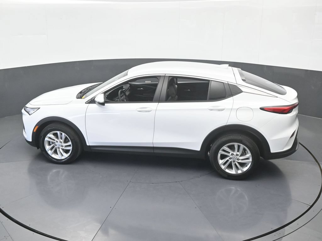 Used 2025 Buick Envista Preferred FWD image 41