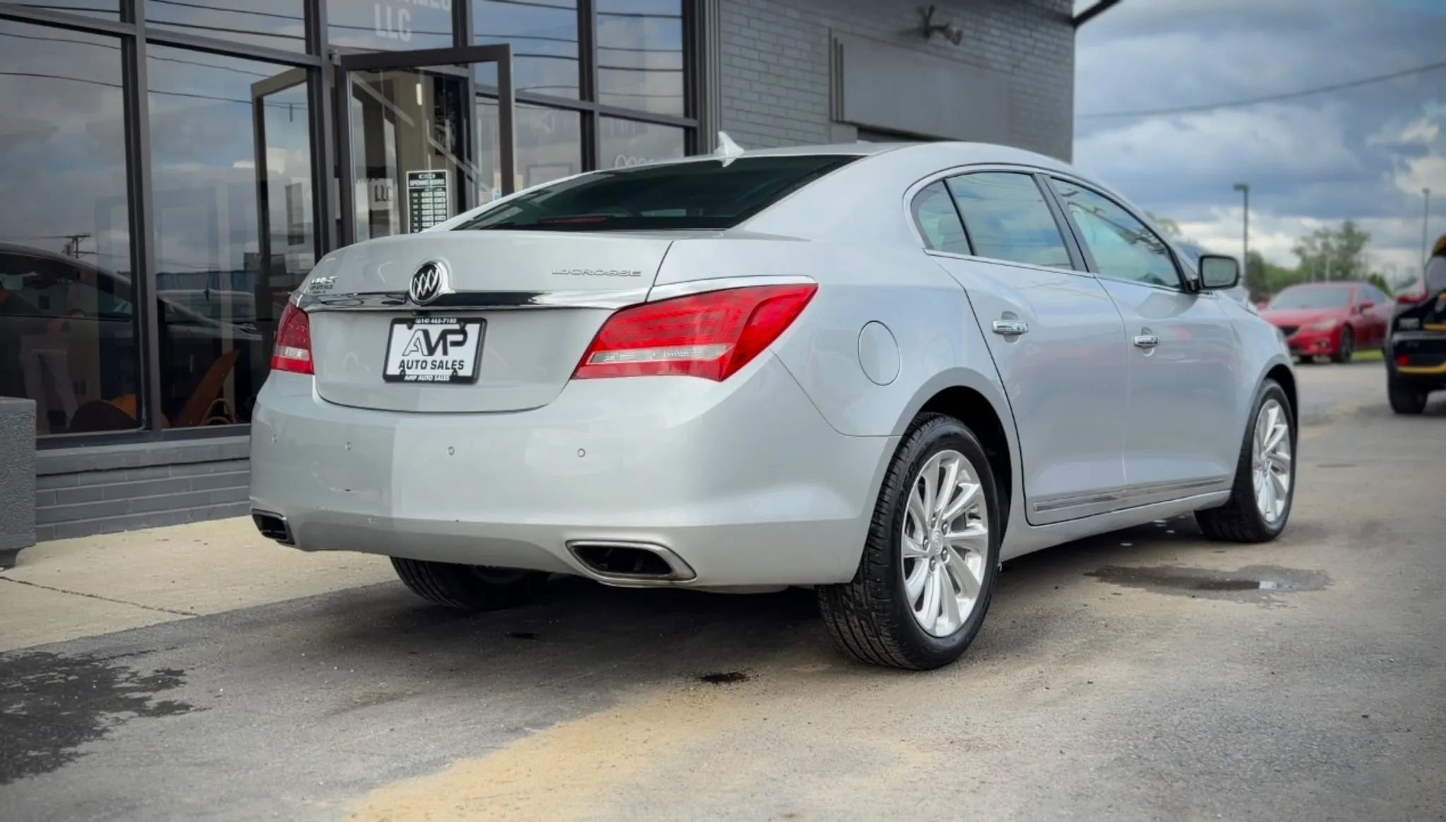 Used 2014 Buick LaCrosse Leather FWD image 2