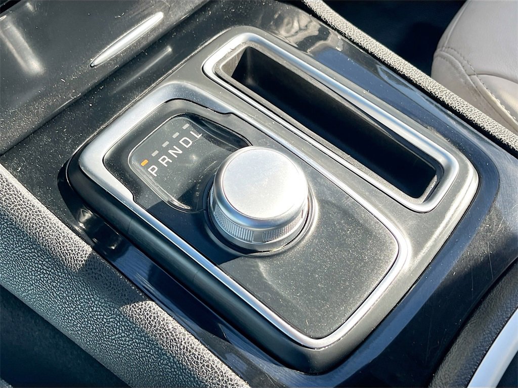 Used 2023 Chrysler 300 Touring L image 17