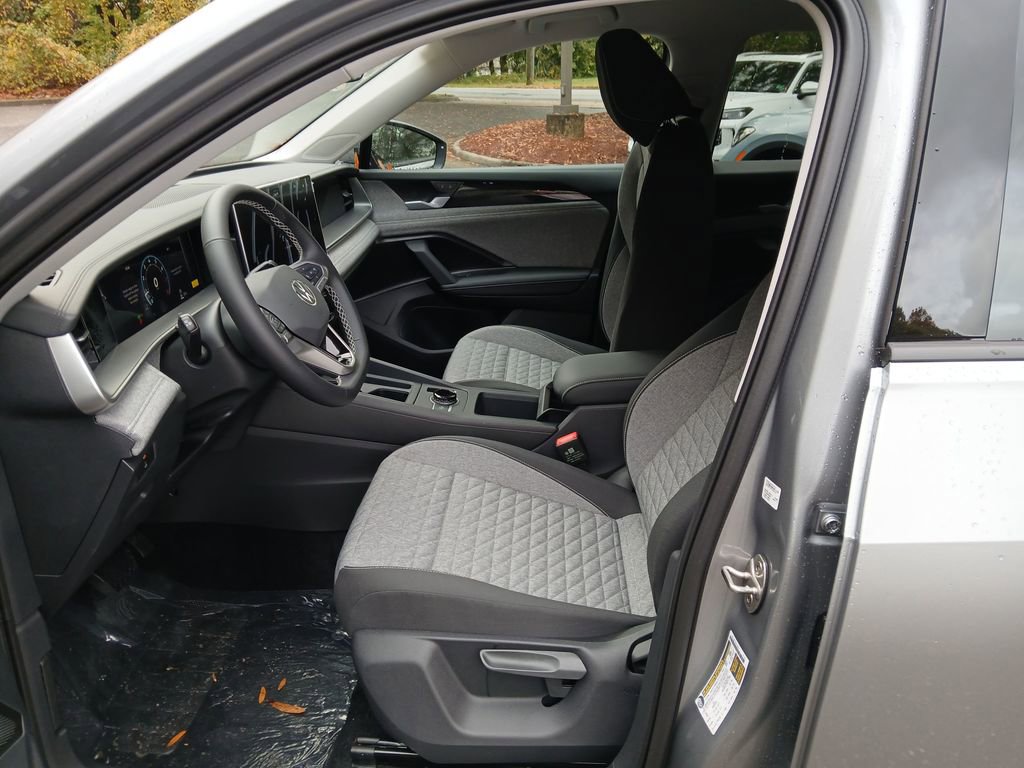 New 2026 Volkswagen Tiguan S image 9