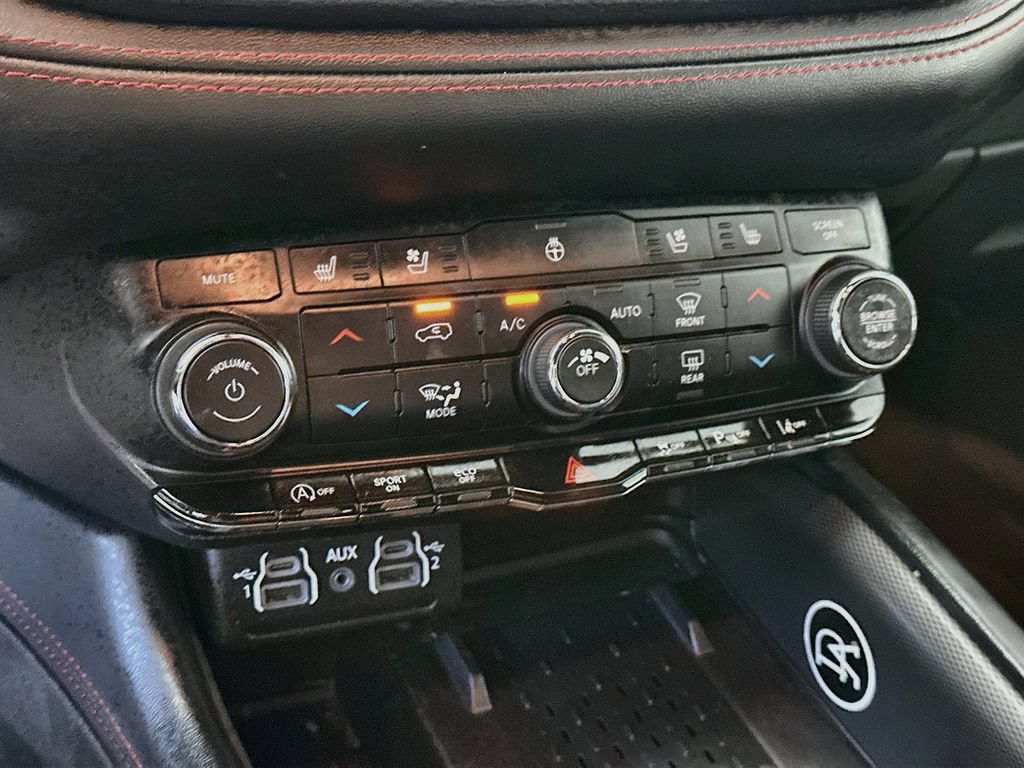 Used 2025 Dodge Durango GT AWD/4WD image 18