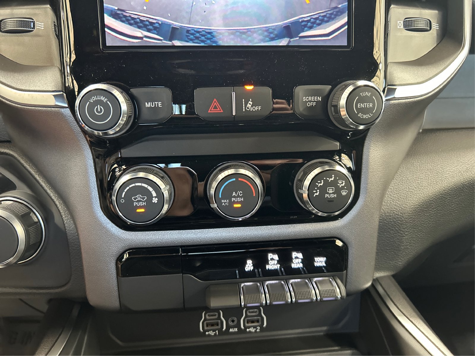 New 2026 RAM 1500 Express AWD/4WD image 26