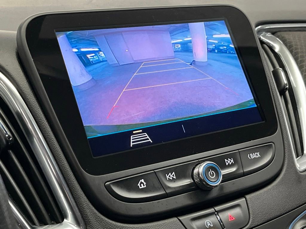 Used 2020 Chevrolet Malibu LT image 24