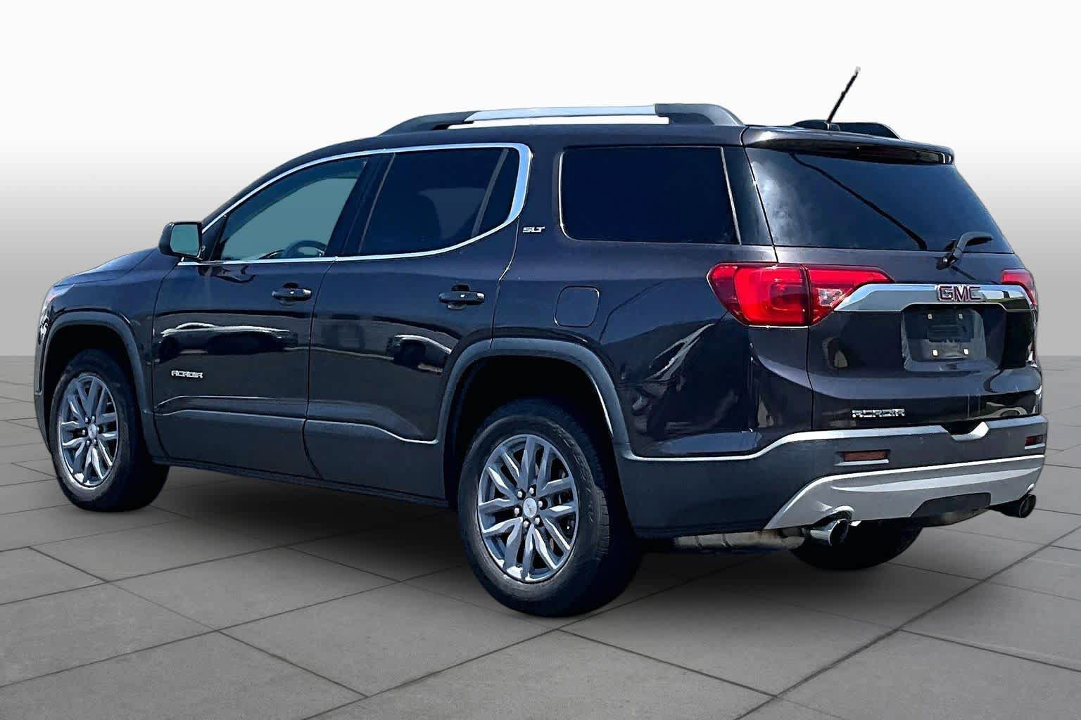 Used 2018 GMC Acadia SLT FWD image 11