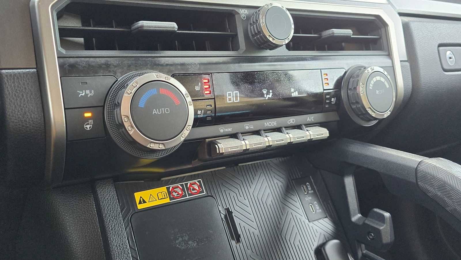 Certified 2025 Toyota 4Runner TRD Off-Road Premium image 33