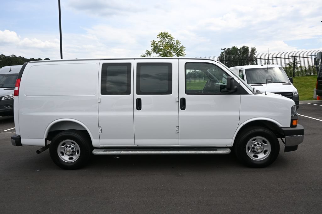 Used 2025 Chevrolet Express 2500 w/ Driver Convenience Package RWD image 22