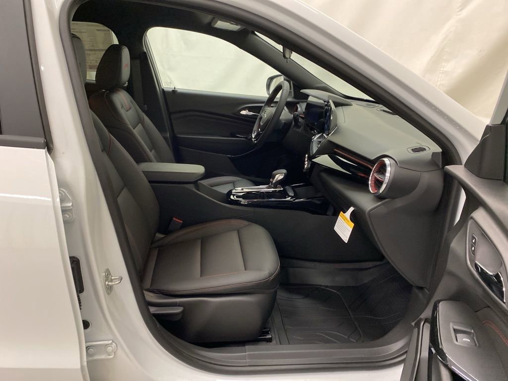 New 2026 Chevrolet Trax RS w/ Driver Confidence Package image 15