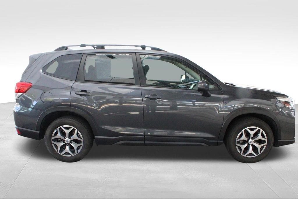 Used 2021 Subaru Forester Premium image 19
